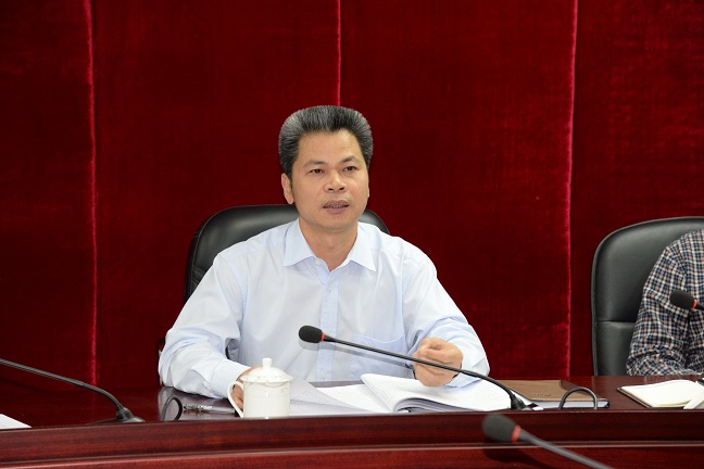 省工商联党组中心组传达学习省委经济工作会议(图1)